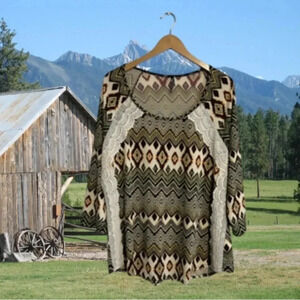 Women’s‎ Plus Size 1X Aztec Print Slinky Pullover Top Crochet Western Stretch